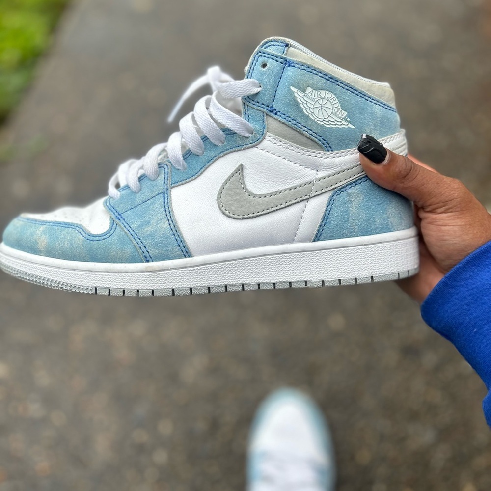 Jordan Women's Sneakers in Blue and White